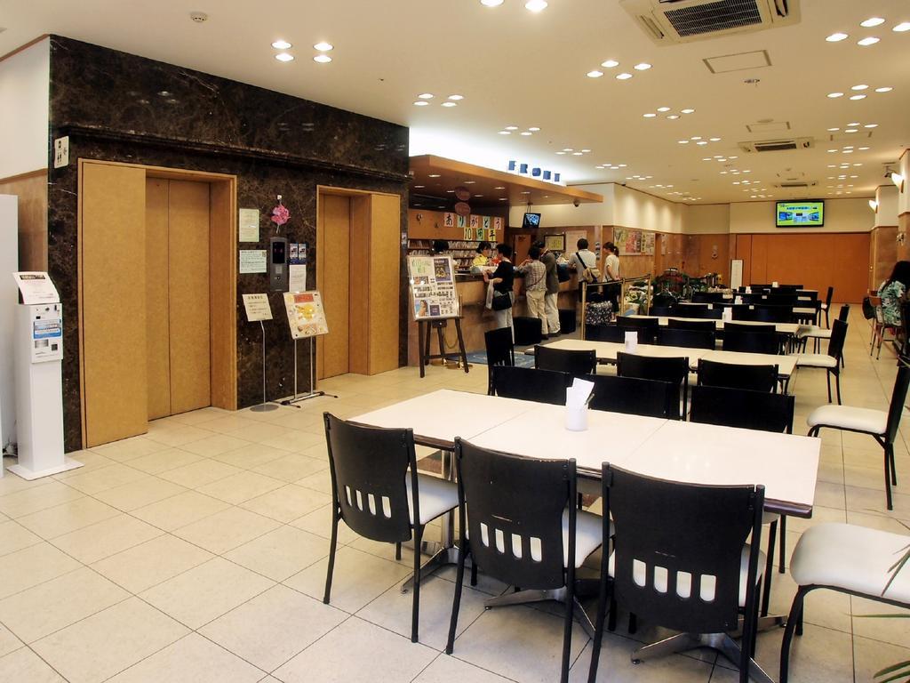 Toyoko Inn Hokkaido Sapporo-Eki Kita-Guchi Exterior foto